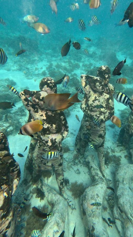 Meno Suites ギリ島 エクステリア 写真
